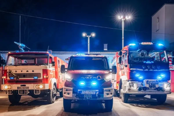 Pokaz ratownictwa technicznego podczas festynu w Szumie