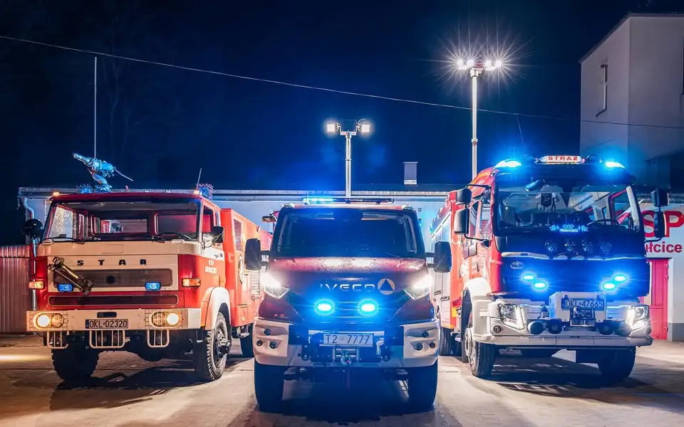 Pokaz ratownictwa technicznego podczas festynu w Szumie