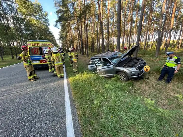 Cztery osoby poszkodowane w wypadku na DK45 koło Kluczborka
