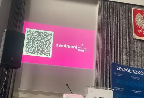 Uczniowie z Kluczborka poznają ideę olimpiady „Zwolnieni z Teorii”