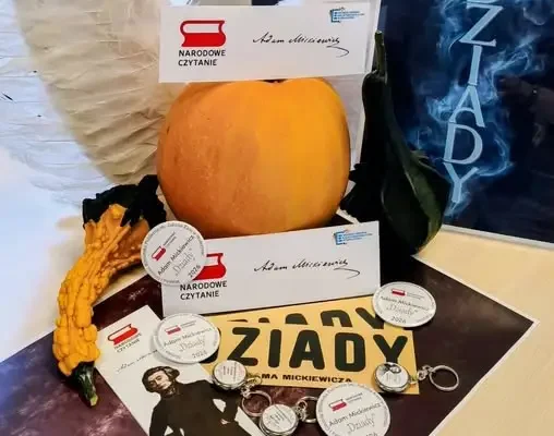 Narodowe Czytanie w Wołczynie – dziś o 16:00 za biblioteką