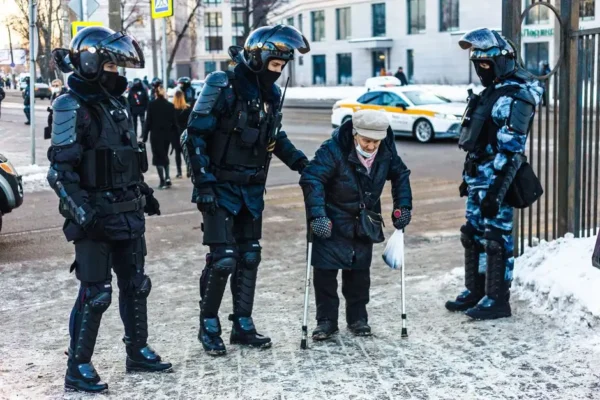 88-latka oskarżona o kradzież w sklepie. Policjanci odkryli prawdziwy powód interwencji