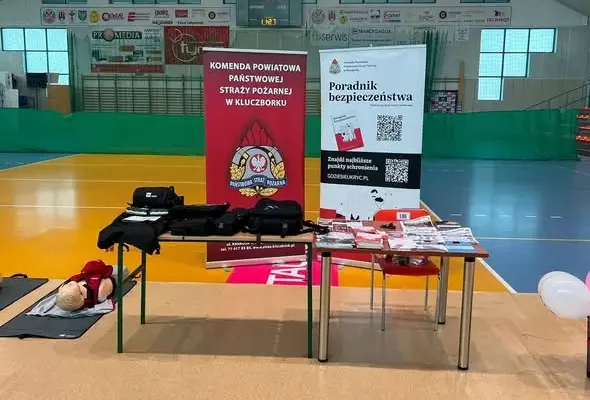 Strażacy z Kluczborka uczyli bezpieczeństwa podczas „Różowego Października”
