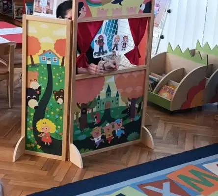 Przedszkolaki z Wołczyna obejrzały teatrzyk kukiełkowy o Jasiu i Małgosi