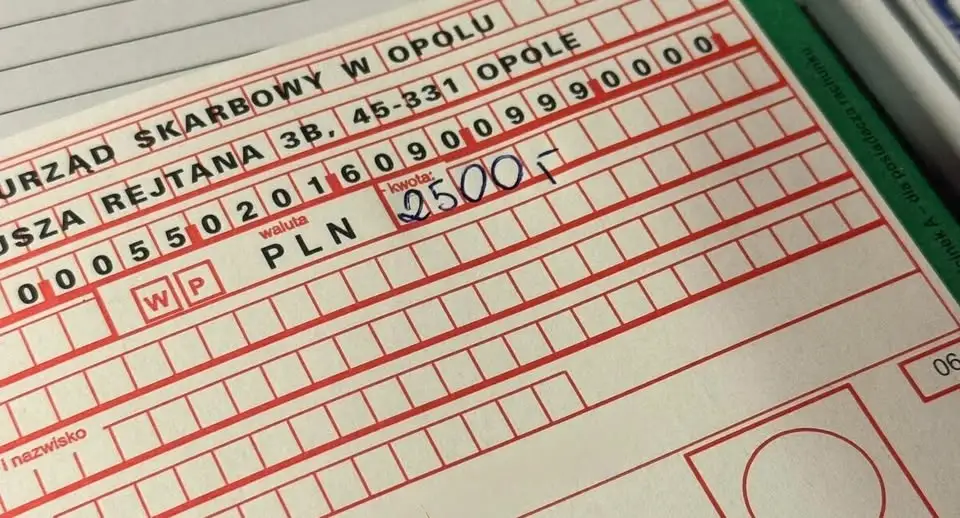18-latek z prawem jazdy od miesiąca stracił je za 121 km/h w terenie zabudowanym